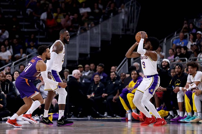 La primera vez en la historia de la NBA que padre e hijo compiten en el mismo escenario
